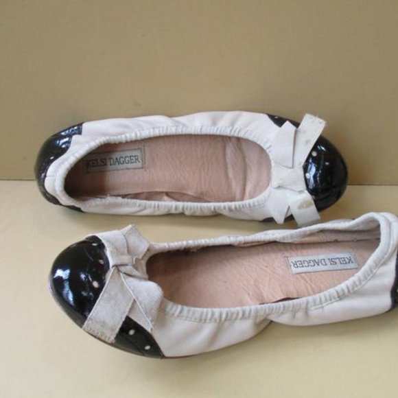 *Kelsi Dagger Beige Leather Black Patent Toe and Heel - Picture 3 of 6